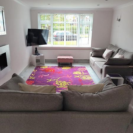 Smitten House 4 Bedroom Rhyl Exterior photo
